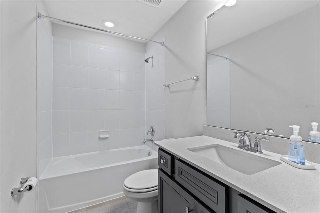 На продажу: $429,000 (3 спален, 2 ванн, 1620 Квадратных фут)