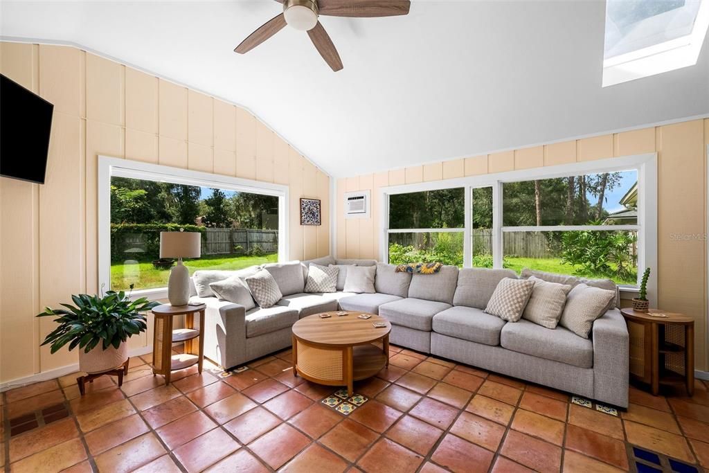 En Venta: $375,000 (3 camas, 2 baños, 1658 Pies cuadrados)