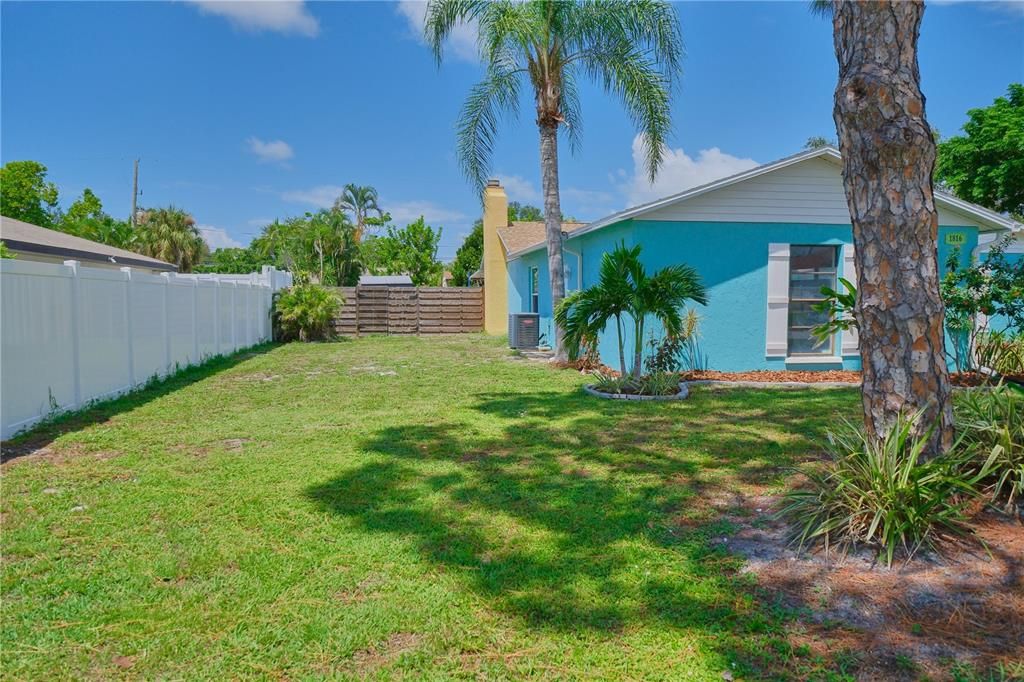 Activo con contrato: $650,000 (3 camas, 2 baños, 1834 Pies cuadrados)