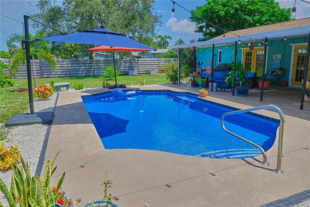 Activo con contrato: $650,000 (3 camas, 2 baños, 1834 Pies cuadrados)