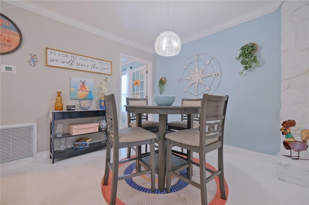 Activo con contrato: $650,000 (3 camas, 2 baños, 1834 Pies cuadrados)