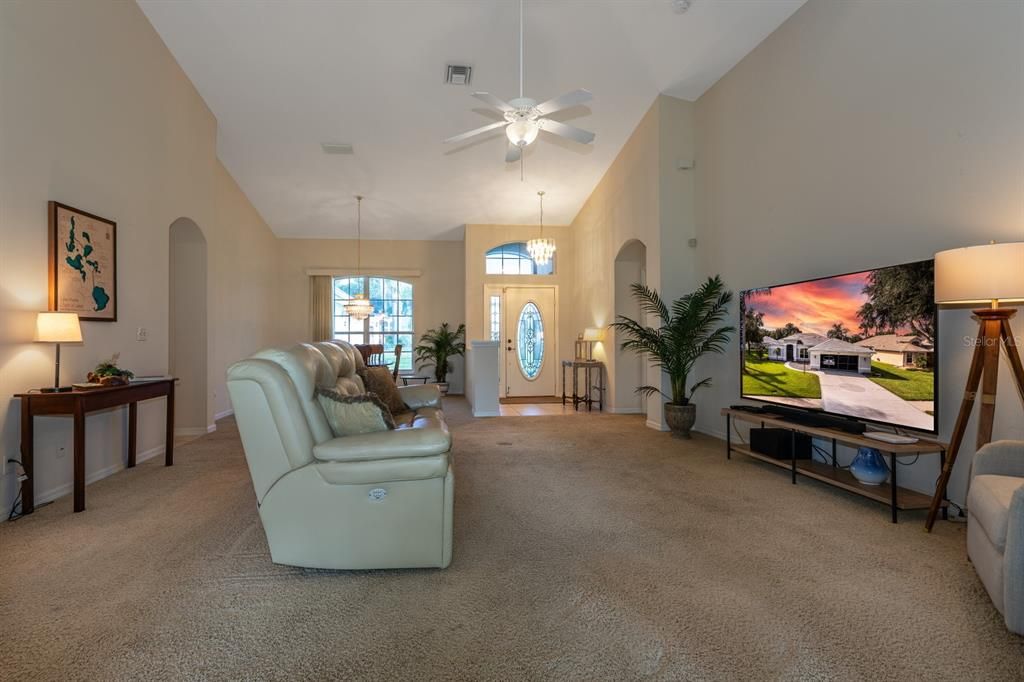 For Sale: $325,000 (3 beds, 2 baths, 1991 Square Feet)