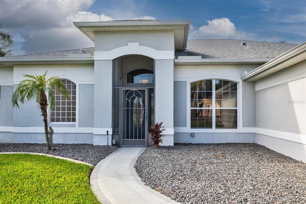 For Sale: $325,000 (3 beds, 2 baths, 1991 Square Feet)