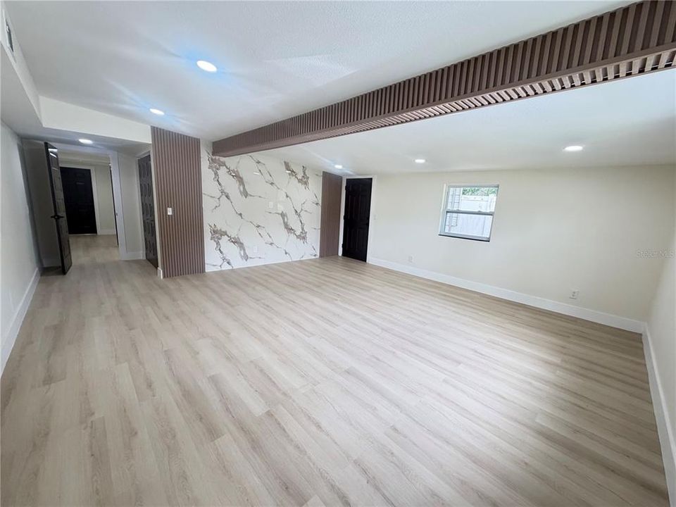 На продажу: $449,900 (4 спален, 2 ванн, 1624 Квадратных фут)