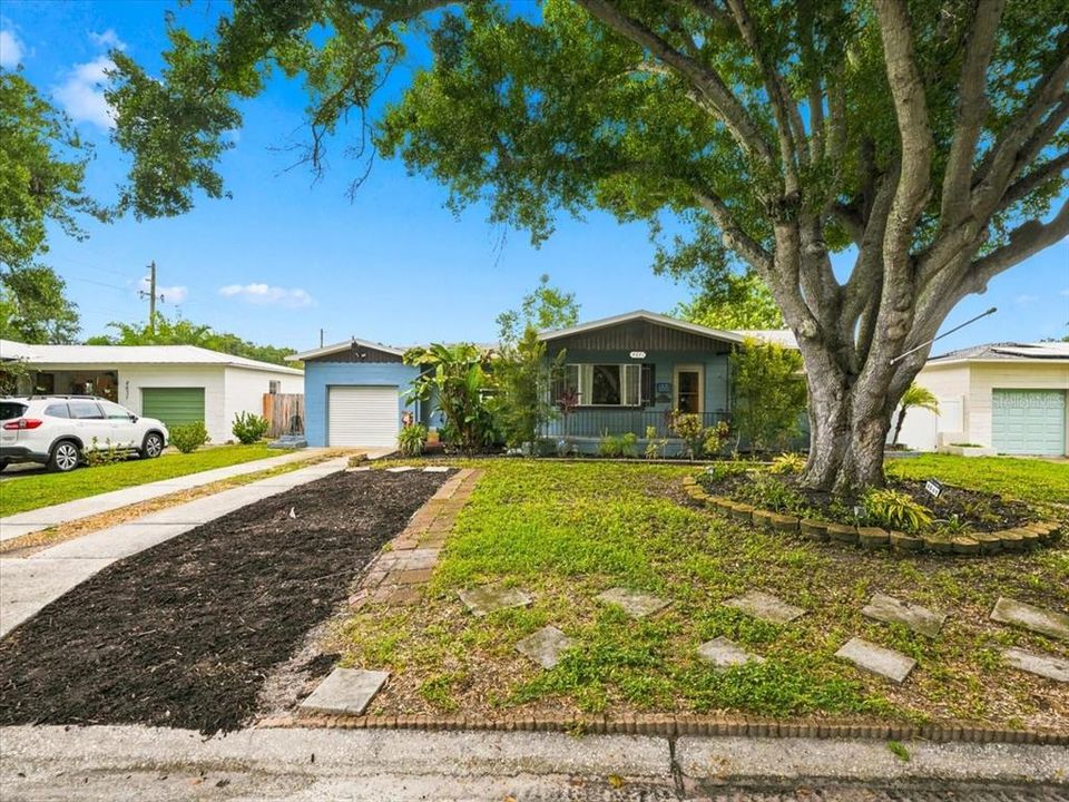 En Venta: $460,000 (2 camas, 2 baños, 1411 Pies cuadrados)