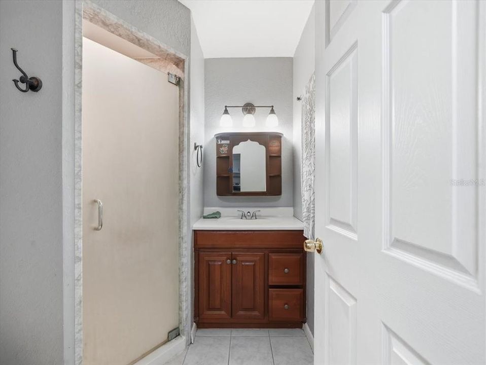 En Venta: $460,000 (2 camas, 2 baños, 1411 Pies cuadrados)