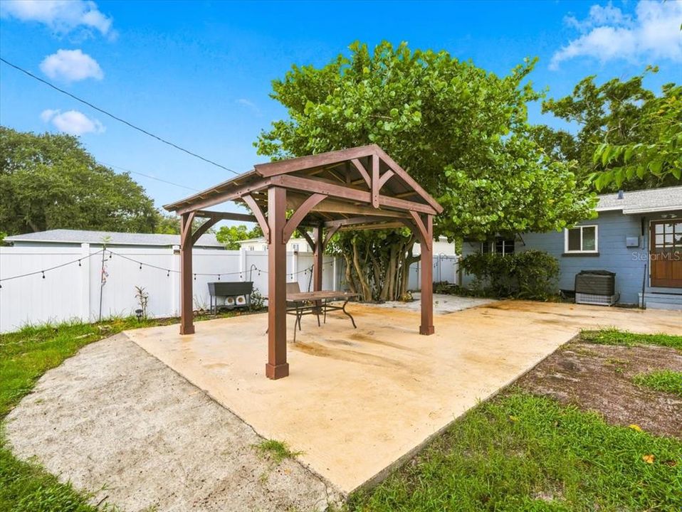 En Venta: $460,000 (2 camas, 2 baños, 1411 Pies cuadrados)