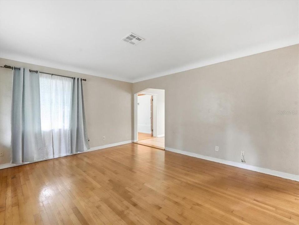 En Venta: $460,000 (2 camas, 2 baños, 1411 Pies cuadrados)