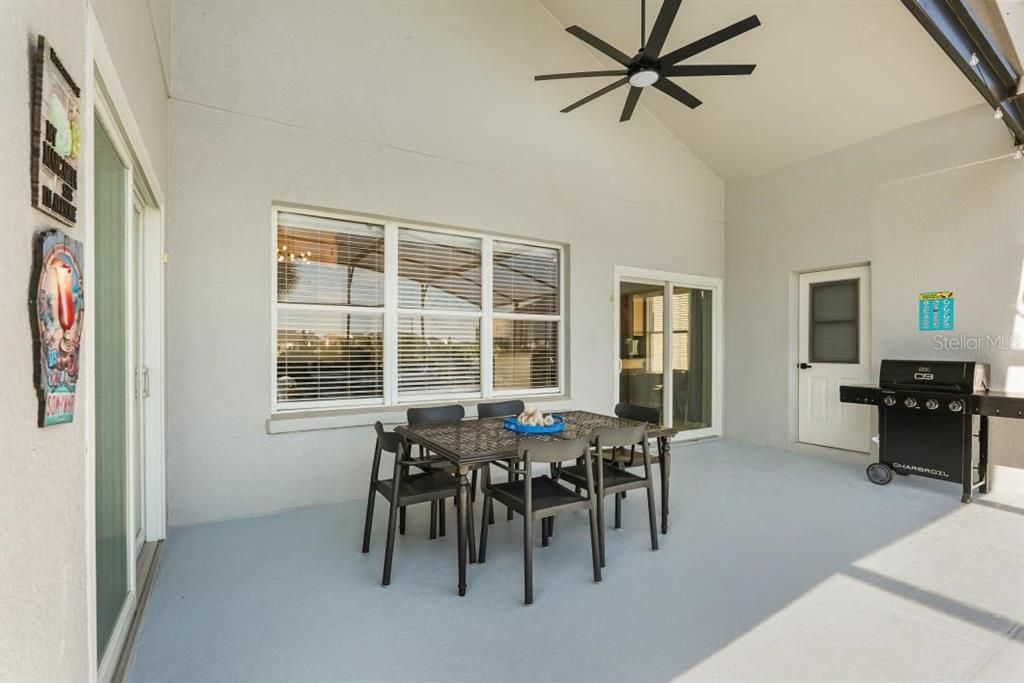 En Venta: $585,000 (6 camas, 4 baños, 2734 Pies cuadrados)