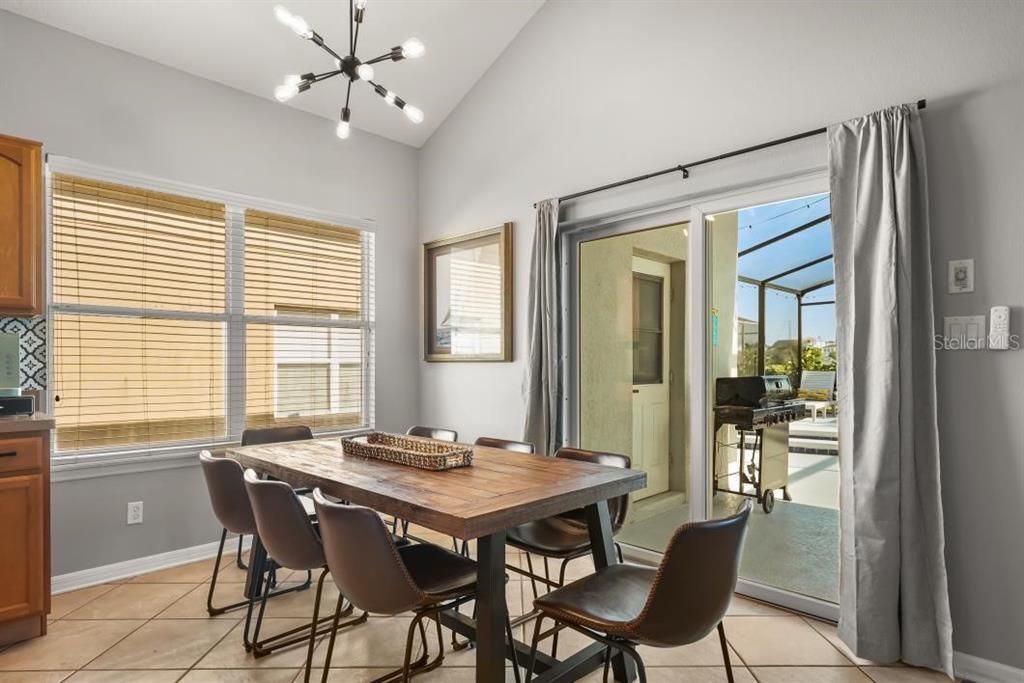 En Venta: $585,000 (6 camas, 4 baños, 2734 Pies cuadrados)