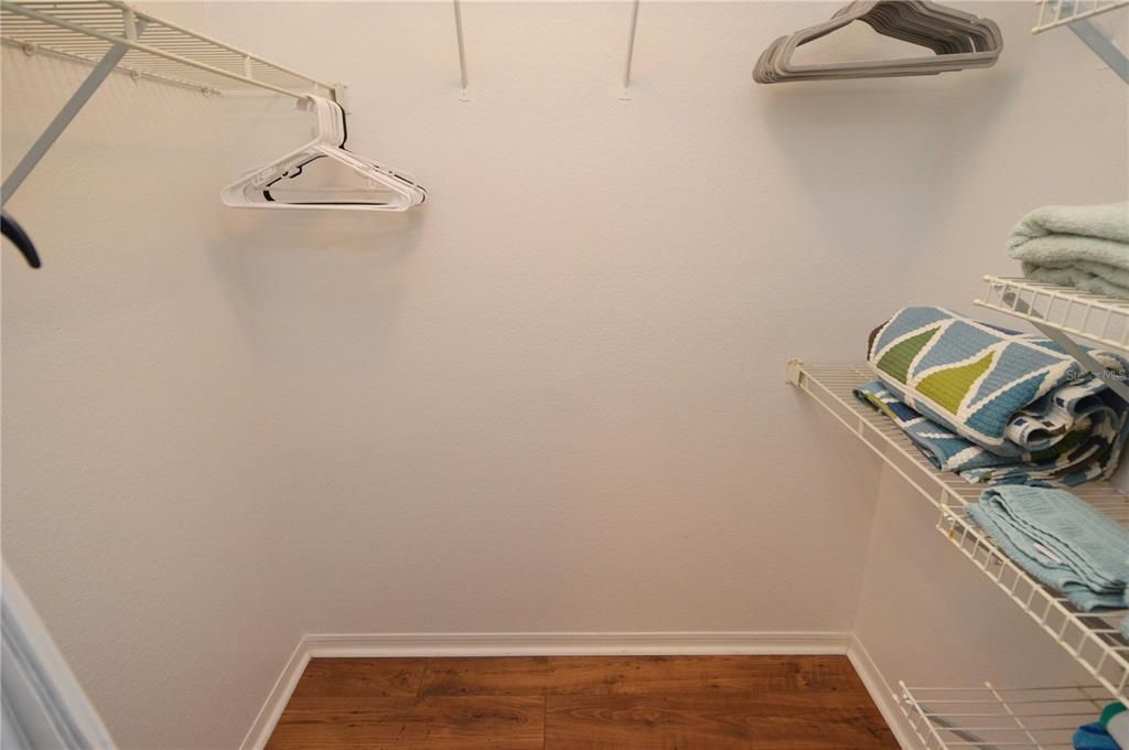 В аренду: $2,300 (2 спален, 2 ванн, 1015 Квадратных фут)