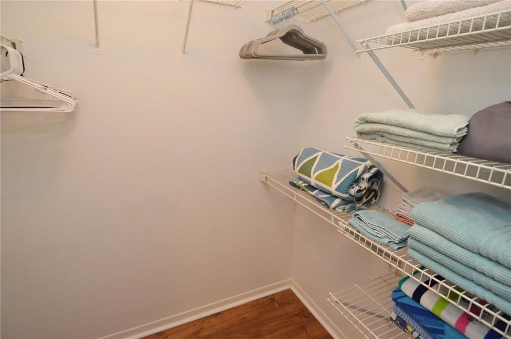 В аренду: $2,300 (2 спален, 2 ванн, 1015 Квадратных фут)