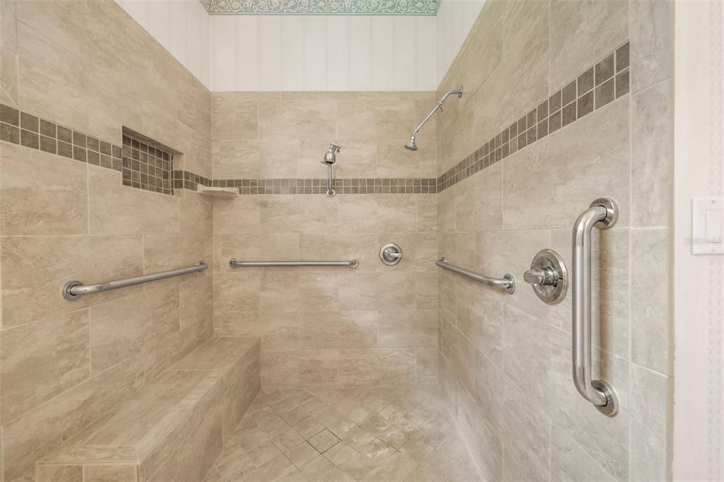 На продажу: $649,900 (4 спален, 3 ванн, 3496 Квадратных фут)