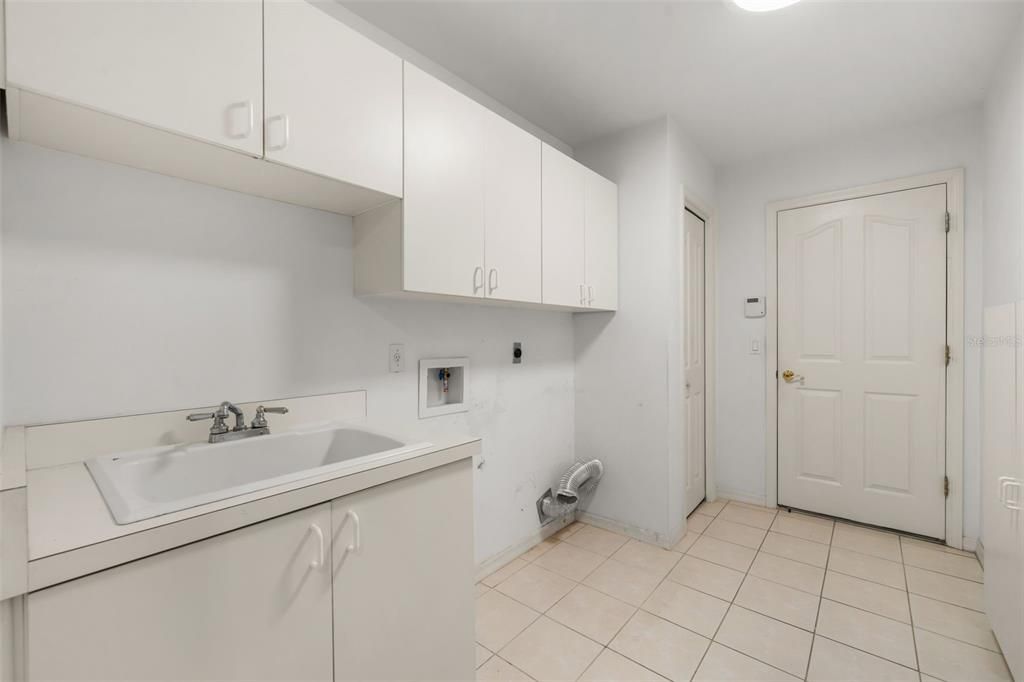 На продажу: $649,900 (4 спален, 3 ванн, 3496 Квадратных фут)