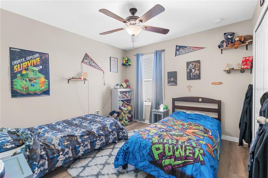 For Sale: $300,000 (3 beds, 2 baths, 1912 Square Feet)