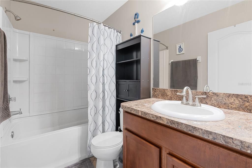 For Sale: $300,000 (3 beds, 2 baths, 1912 Square Feet)