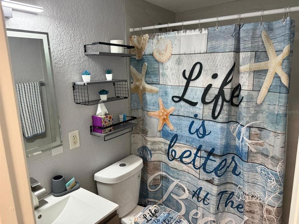 For Sale: $204,900 (2 beds, 2 baths, 1032 Square Feet)