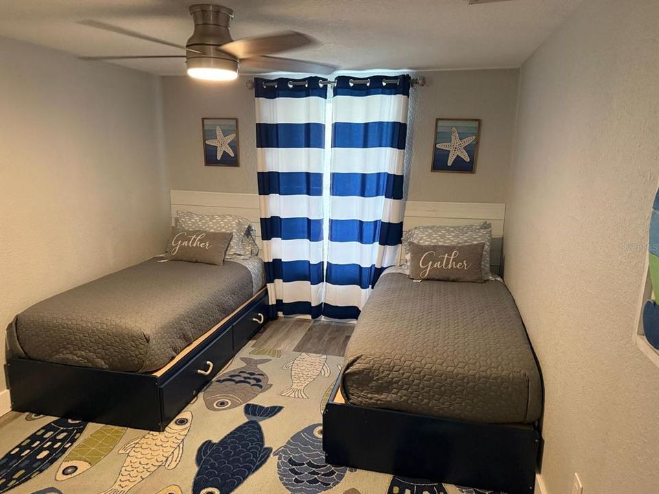 For Sale: $204,900 (2 beds, 2 baths, 1032 Square Feet)