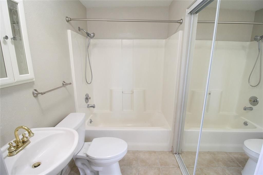 В аренду: $1,995 (3 спален, 2 ванн, 936 Квадратных фут)