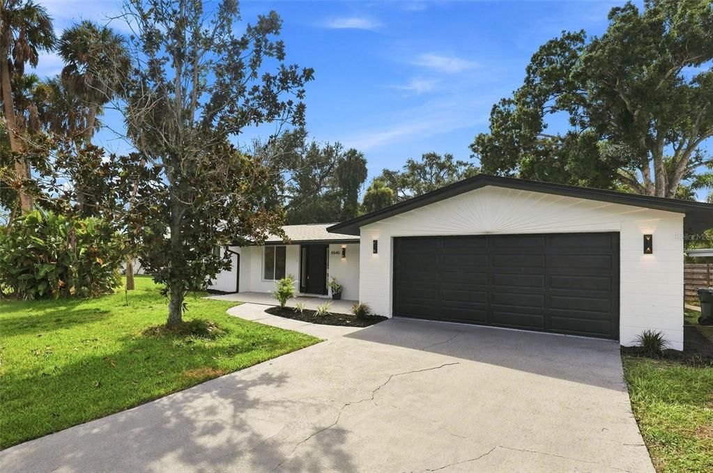 Active With Contract: $649,000 (3 beds, 2 baths, 1794 Square Feet)
