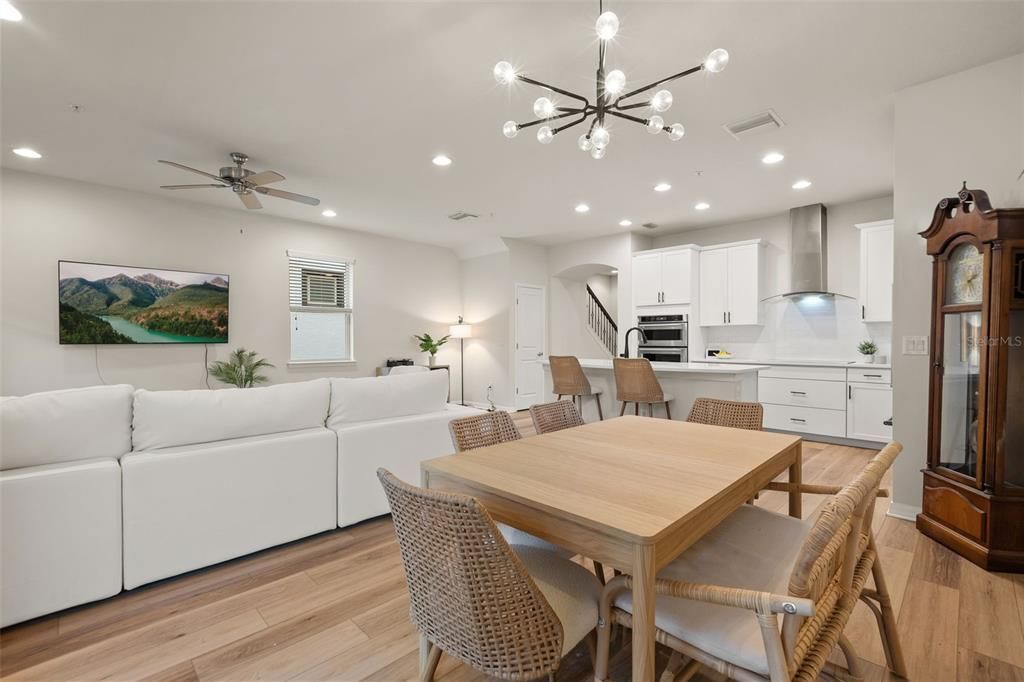 En Venta: $535,000 (4 camas, 2 baños, 2272 Pies cuadrados)
