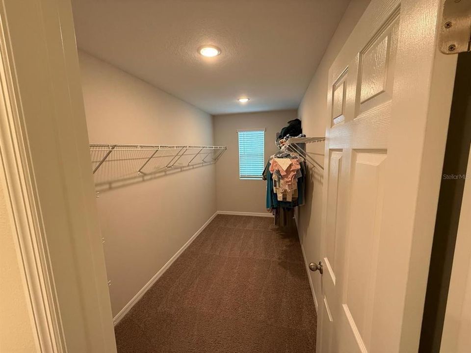 En Renta: $2,800 (5 camas, 3 baños, 2471 Pies cuadrados)