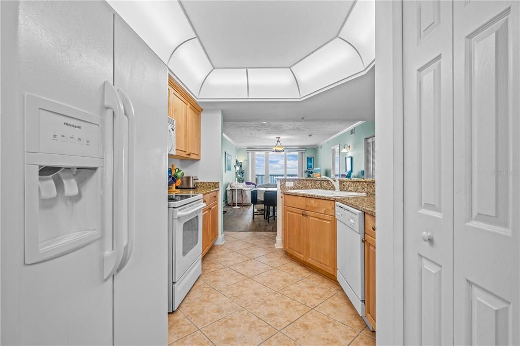 For Sale: $609,000 (3 beds, 3 baths, 1884 Square Feet)