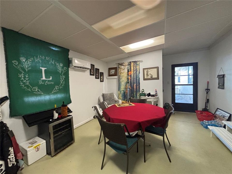 For Sale: $159,900 (2 beds, 2 baths, 1601 Square Feet)