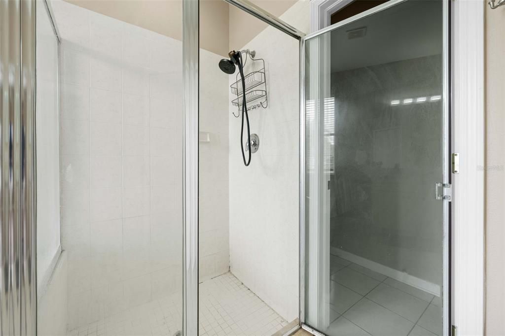На продажу: $330,000 (3 спален, 2 ванн, 1861 Квадратных фут)