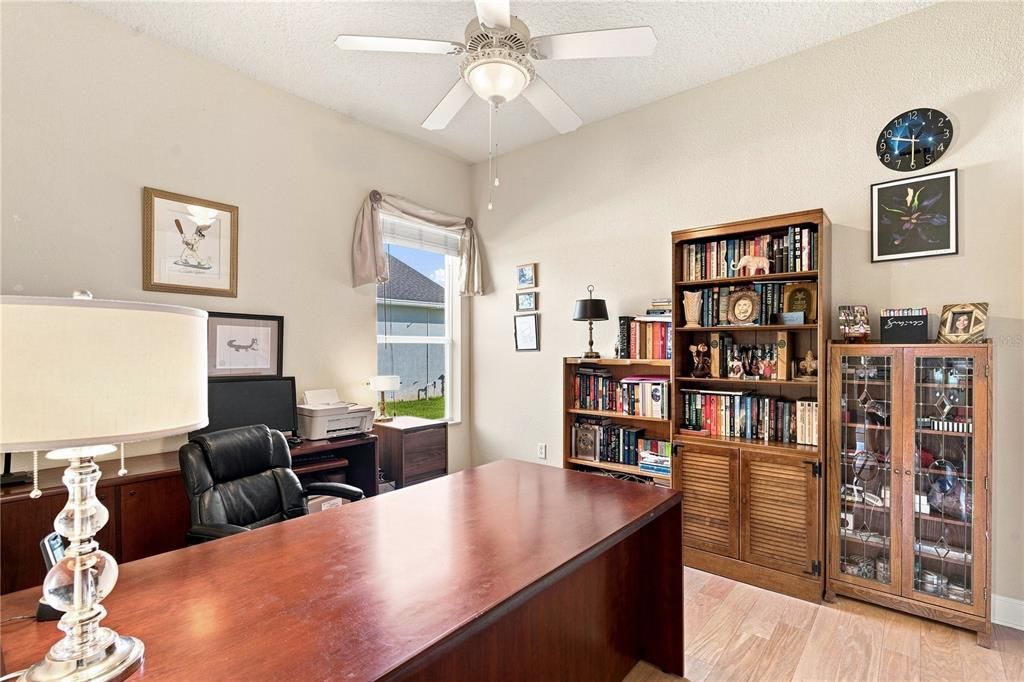 En Venta: $479,000 (3 camas, 2 baños, 2439 Pies cuadrados)