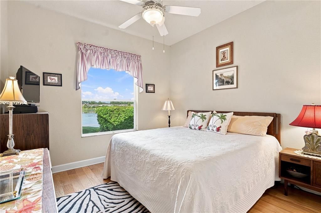 En Venta: $479,000 (3 camas, 2 baños, 2439 Pies cuadrados)