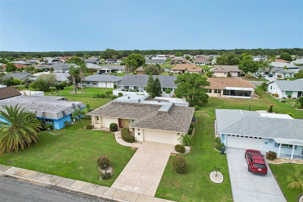 For Sale: $299,900 (2 beds, 2 baths, 1727 Square Feet)