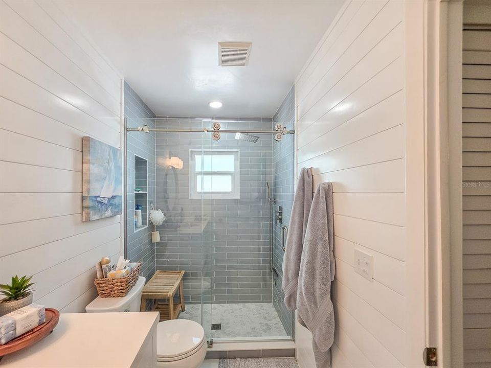 For Sale: $609,000 (3 beds, 2 baths, 1389 Square Feet)
