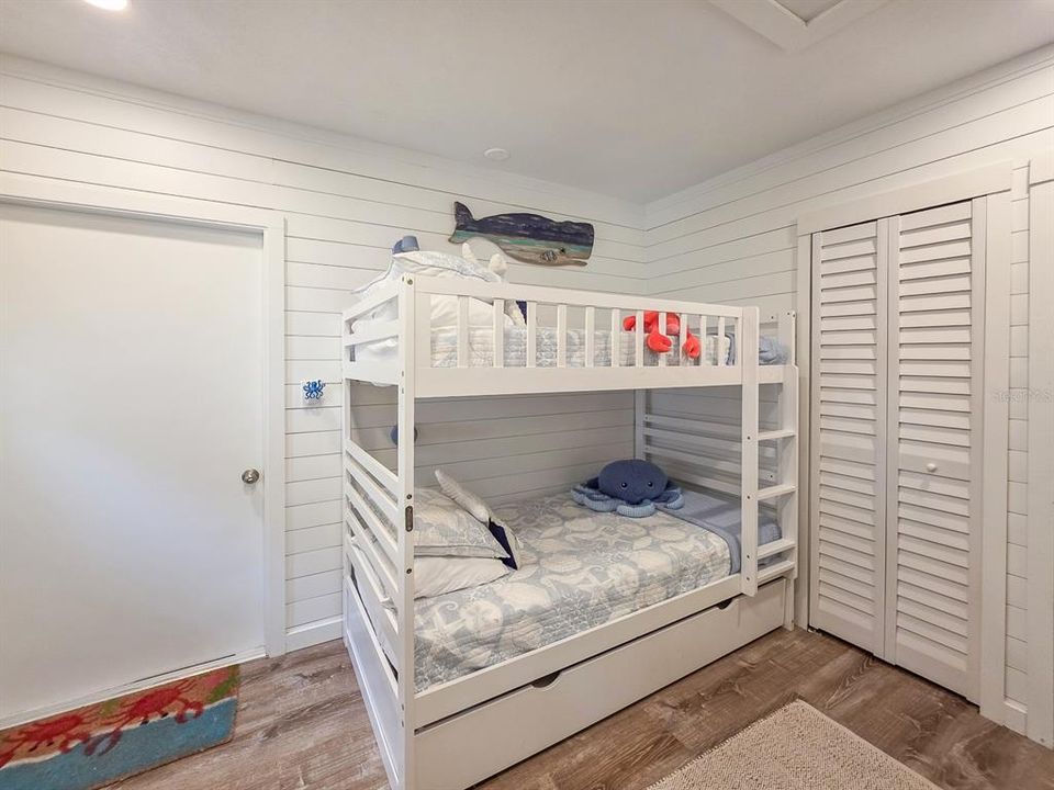 For Sale: $609,000 (3 beds, 2 baths, 1389 Square Feet)