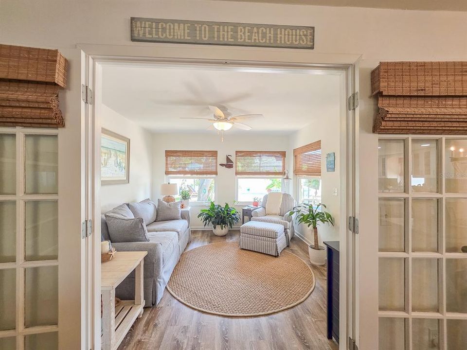 For Sale: $609,000 (3 beds, 2 baths, 1389 Square Feet)