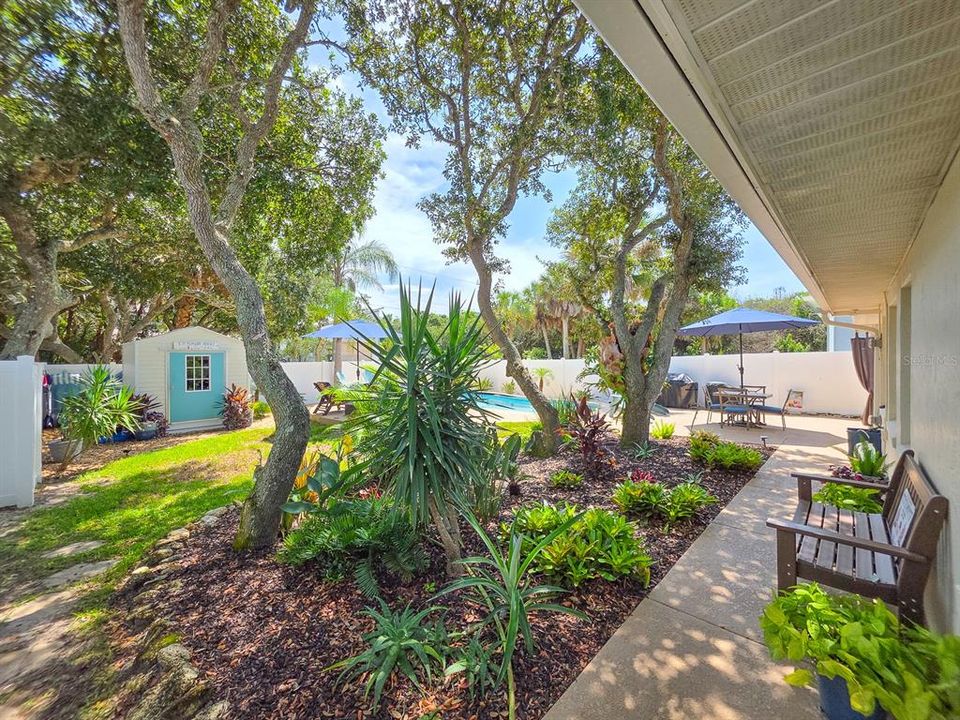 For Sale: $609,000 (3 beds, 2 baths, 1389 Square Feet)