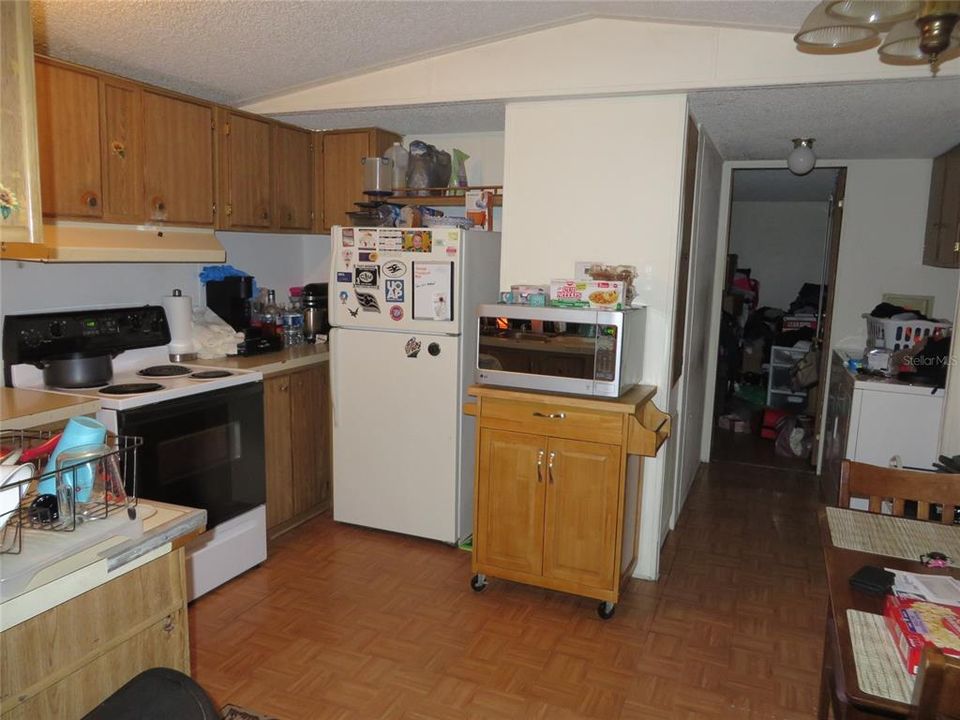 Activo con contrato: $89,900 (3 camas, 2 baños, 924 Pies cuadrados)