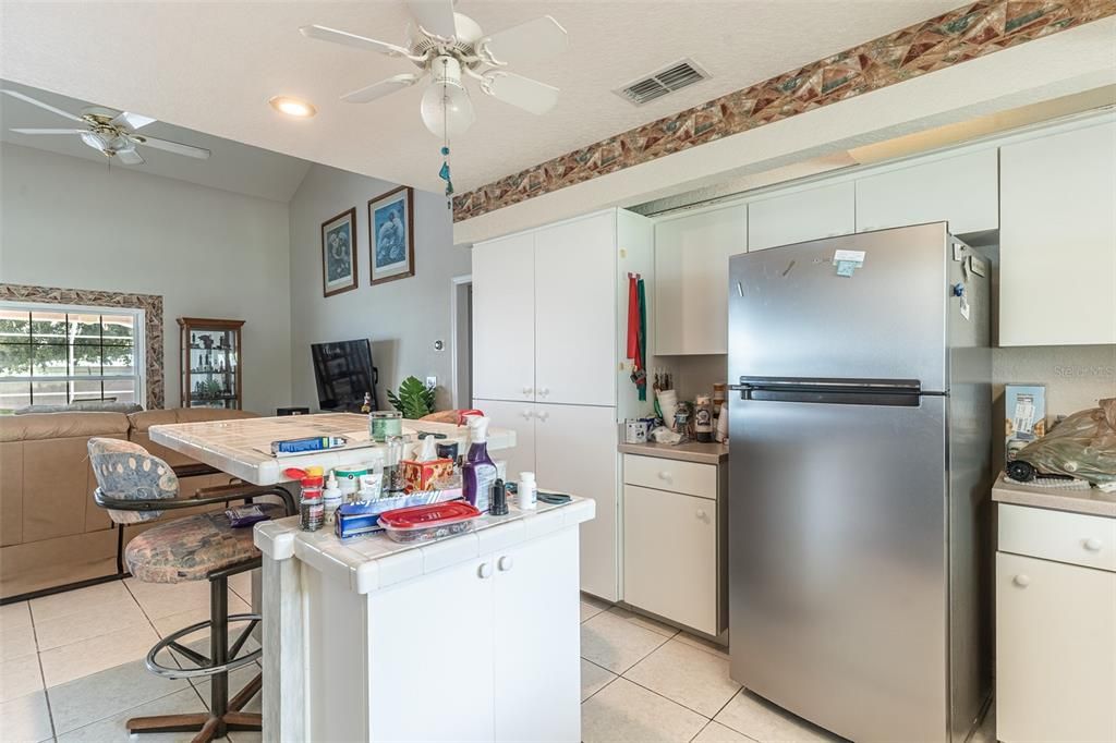 For Sale: $525,000 (3 beds, 3 baths, 2128 Square Feet)