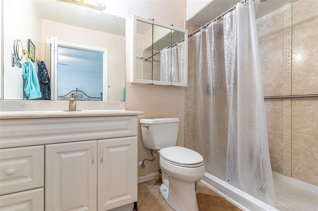 For Sale: $525,000 (3 beds, 3 baths, 2128 Square Feet)