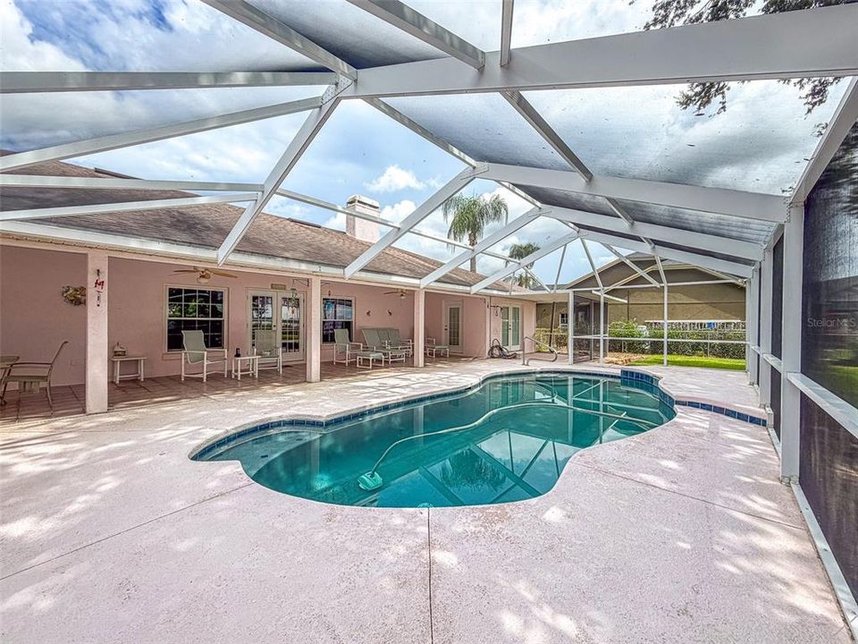 For Sale: $525,000 (3 beds, 3 baths, 2128 Square Feet)