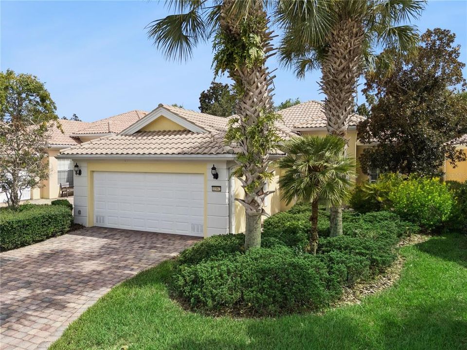 For Sale: $659,000 (3 beds, 2 baths, 2005 Square Feet)