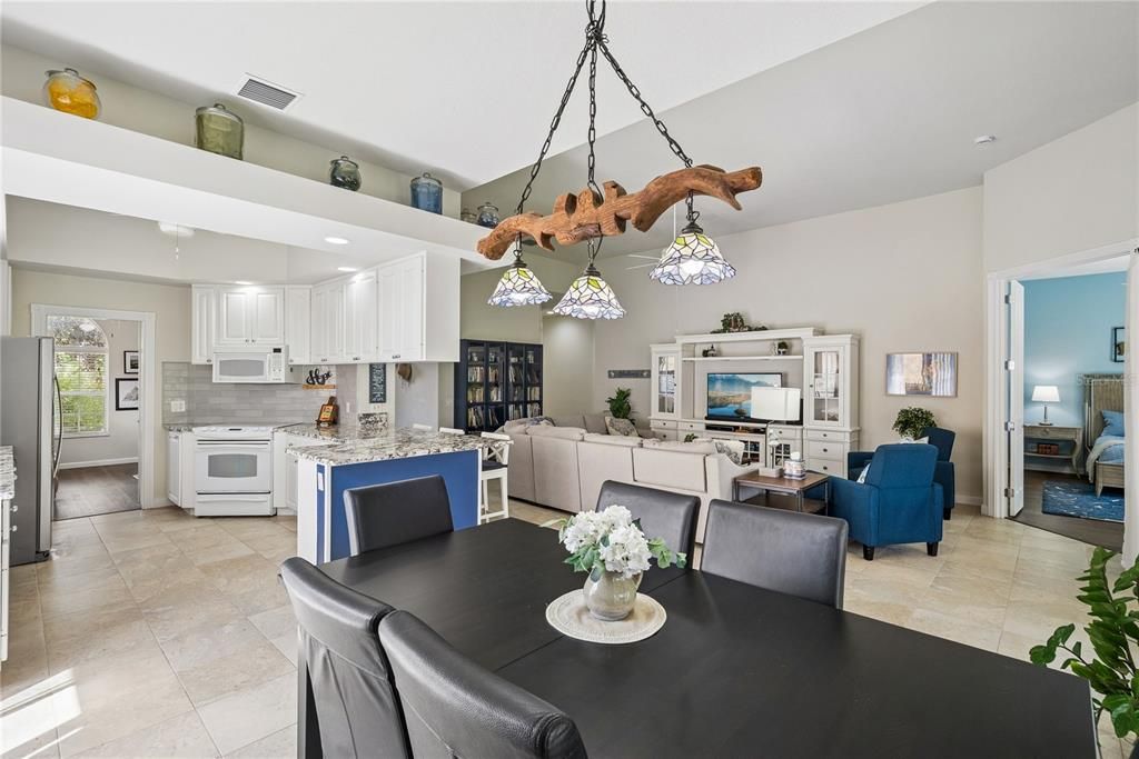 For Sale: $659,000 (3 beds, 2 baths, 2005 Square Feet)