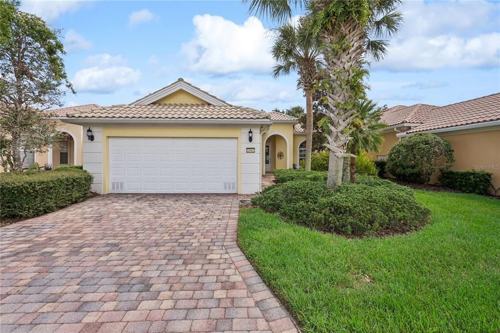 For Sale: $659,000 (3 beds, 2 baths, 2005 Square Feet)