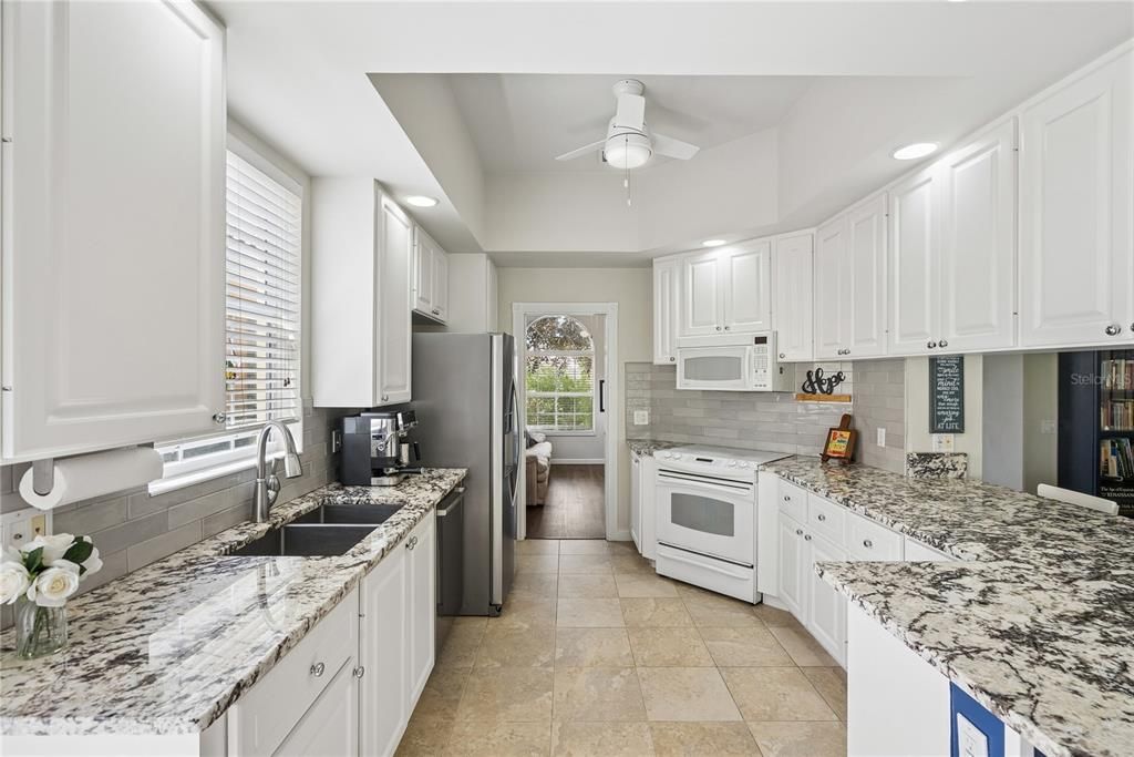 For Sale: $659,000 (3 beds, 2 baths, 2005 Square Feet)