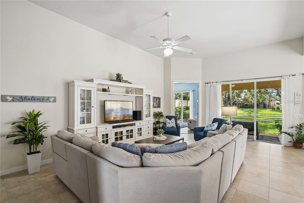 For Sale: $659,000 (3 beds, 2 baths, 2005 Square Feet)