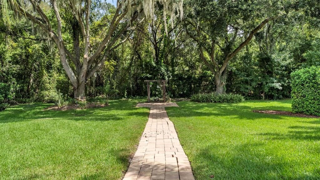 For Sale: $1,200,000 (5 beds, 3 baths, 3645 Square Feet)