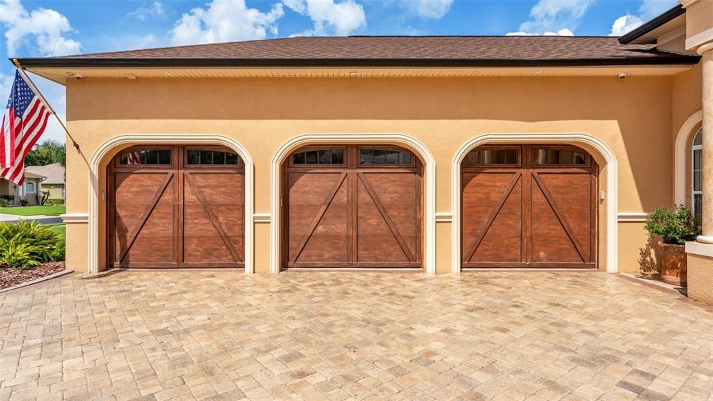 For Sale: $1,200,000 (5 beds, 3 baths, 3645 Square Feet)