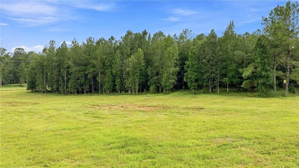 待售: $329,900 (10.45 acres)
