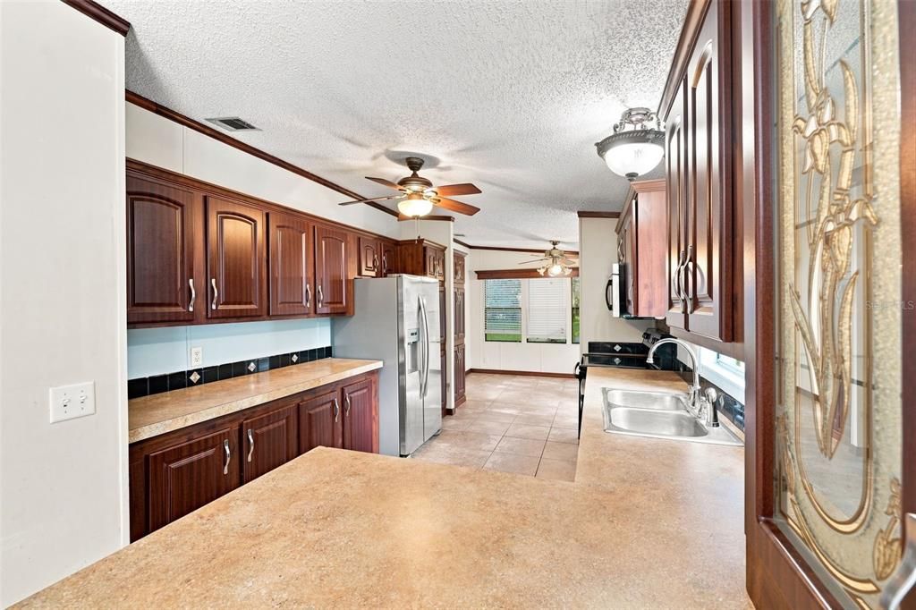 For Sale: $349,900 (3 beds, 2 baths, 1512 Square Feet)