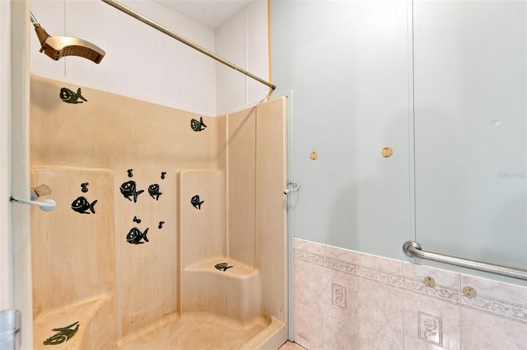 For Sale: $349,900 (3 beds, 2 baths, 1512 Square Feet)